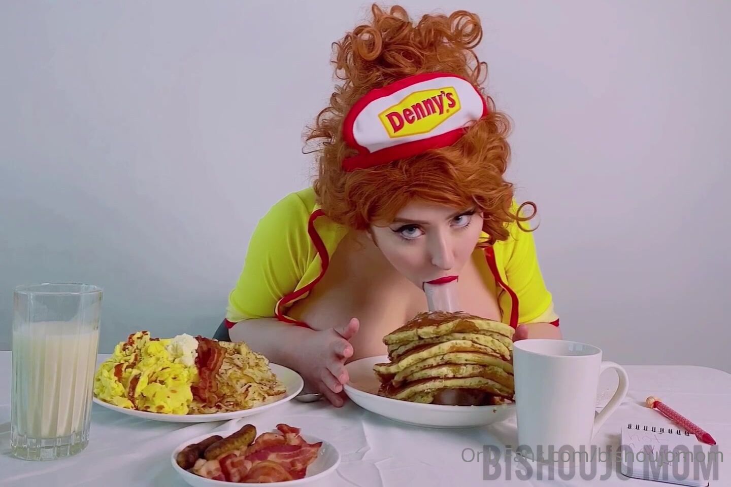 Denny's Waitress Juliette Michele Likes Food Play And BJs