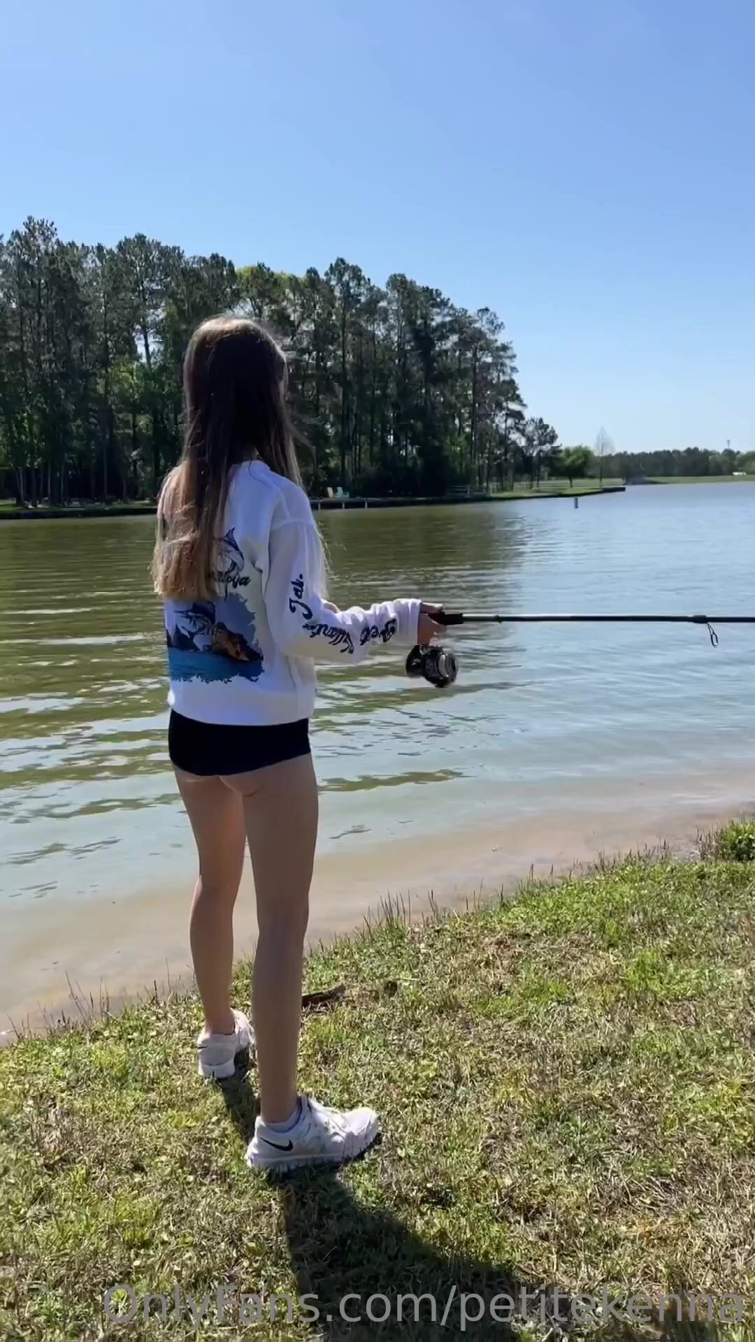 Kennasweets Is So Hot Under Her Panties While Fishing