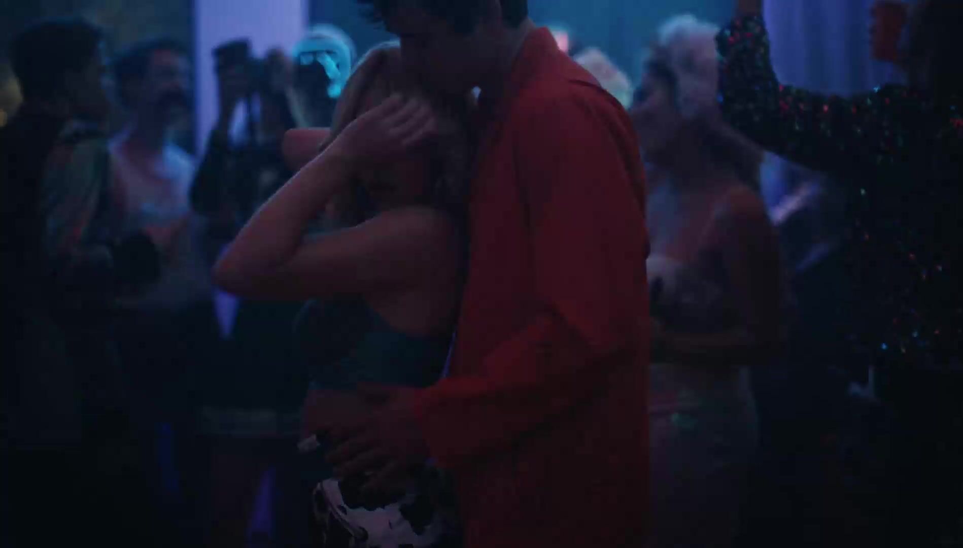 Sydney Sweeney Erotically Dances